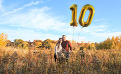 10th Anniversary Portraits in Field