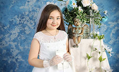 In Studio First Communion Portraits (Julia)