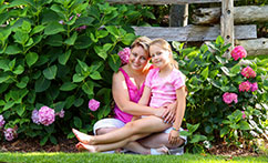 Mother/Daughter Outdoor Portraits (Brueckner Rhododendron Gardens)